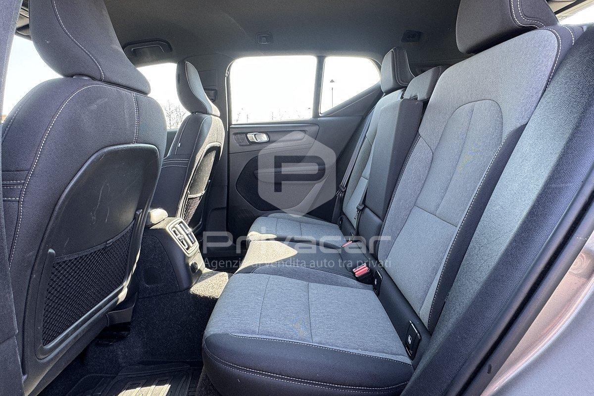 VOLVO XC40 T5 Recharge Plug-in Hybrid R-design