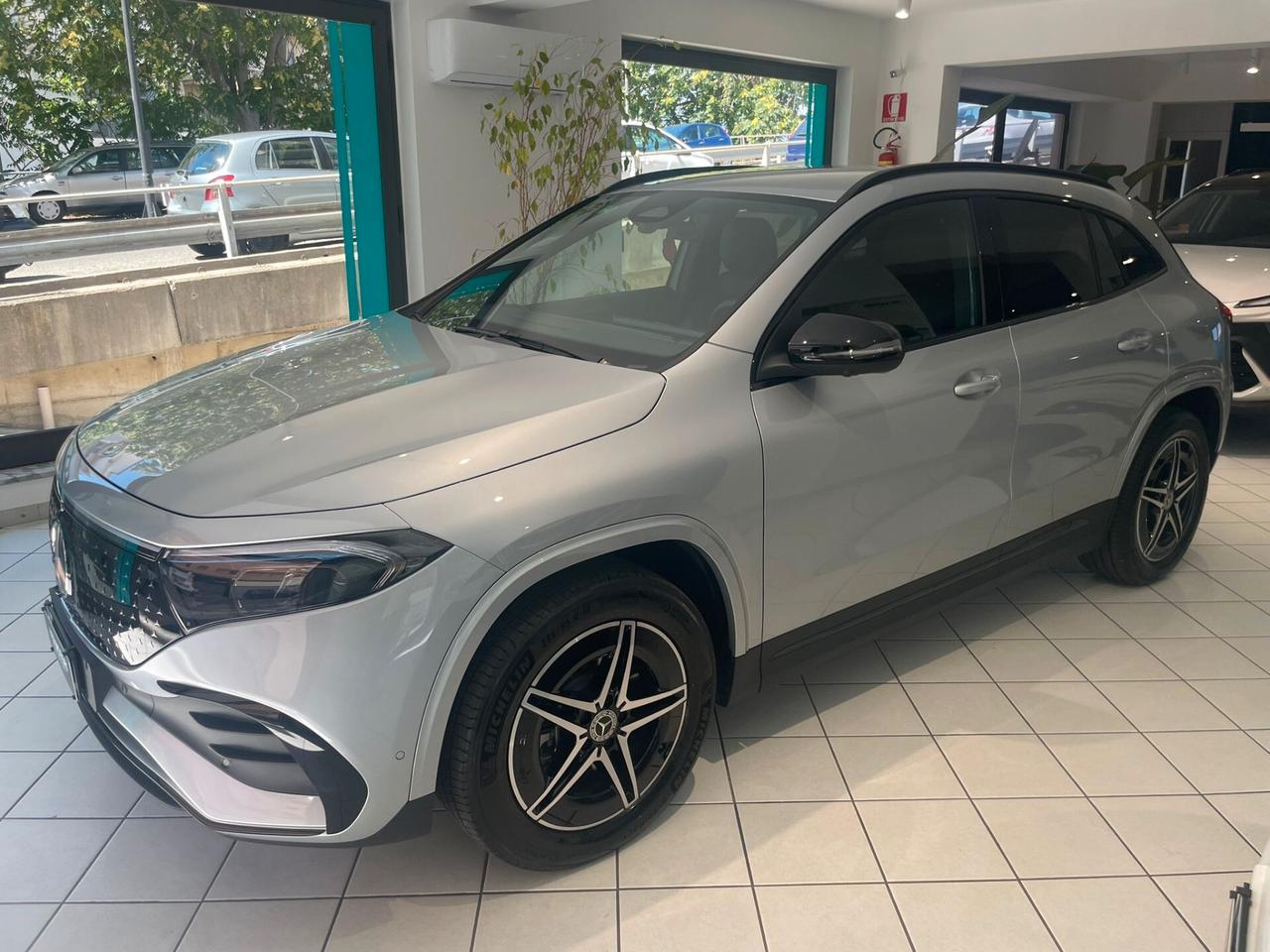 Mercedes-benz EQA 250+ AMG Line Advanced