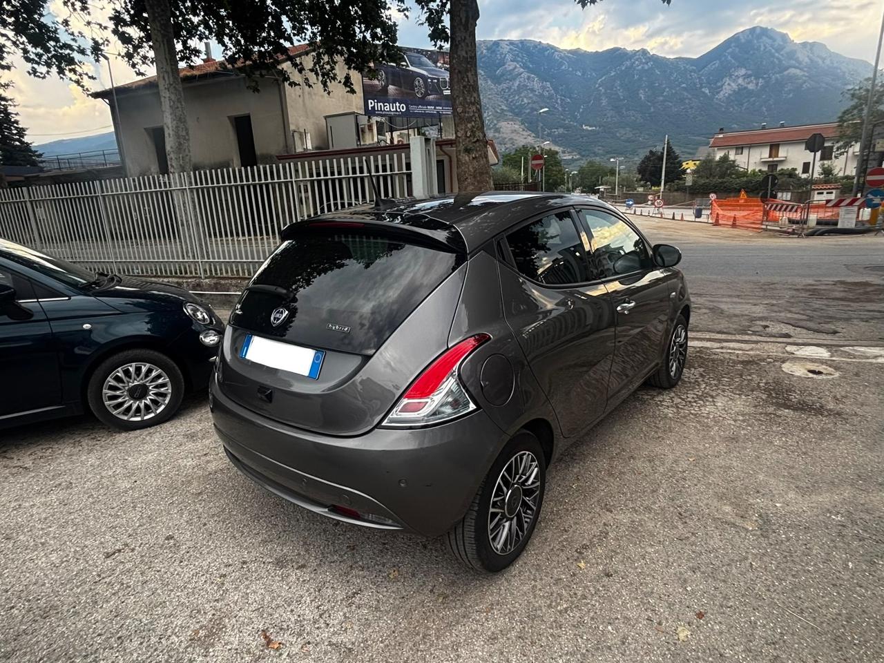 Lancia Ypsilon 1.0 FireFly 5 porte S&S Hybrid Gold