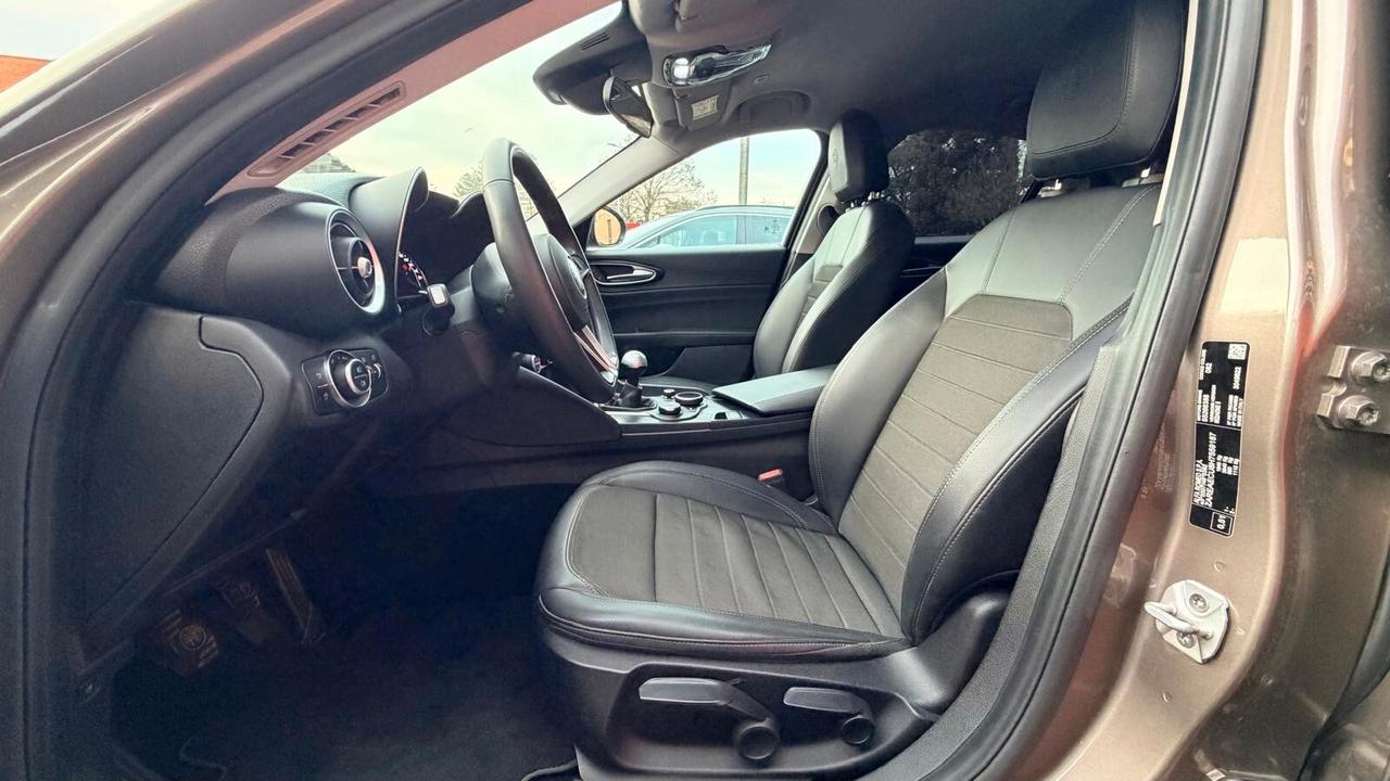 Alfa Romeo Giulia 2.2 Turbodiesel 150 CV Super