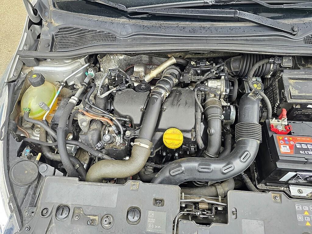 Renault Clio dCi 90 CV 5 Moschino Intens