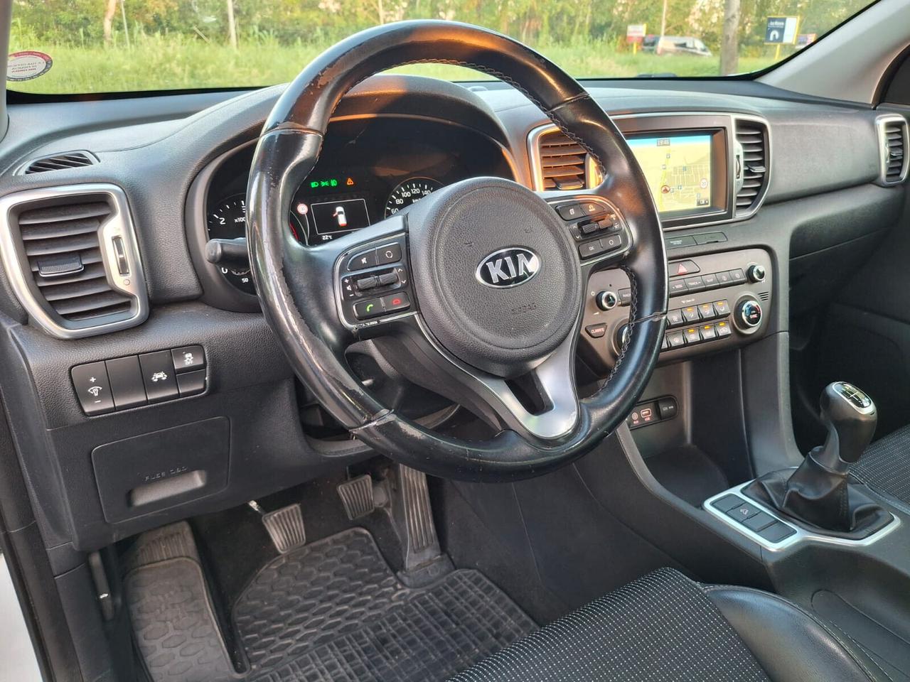 Kia Sportage 1.7 crdi-COOL NAVI-EURO 6-TETTO PANORAMICO-