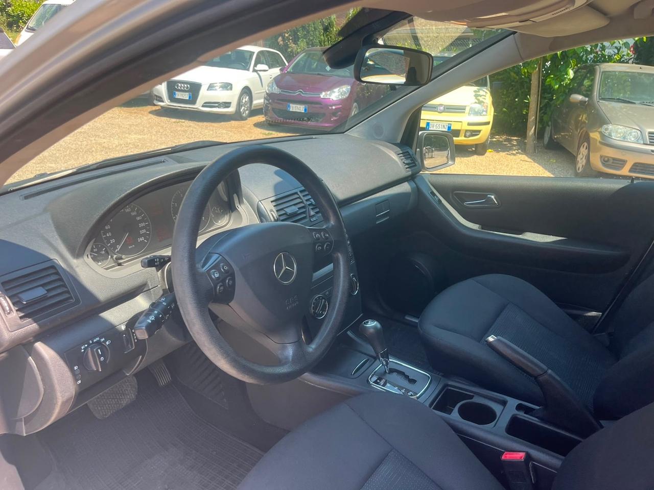 Mercedes-benz A 160 180 AUTOMATIC Premium