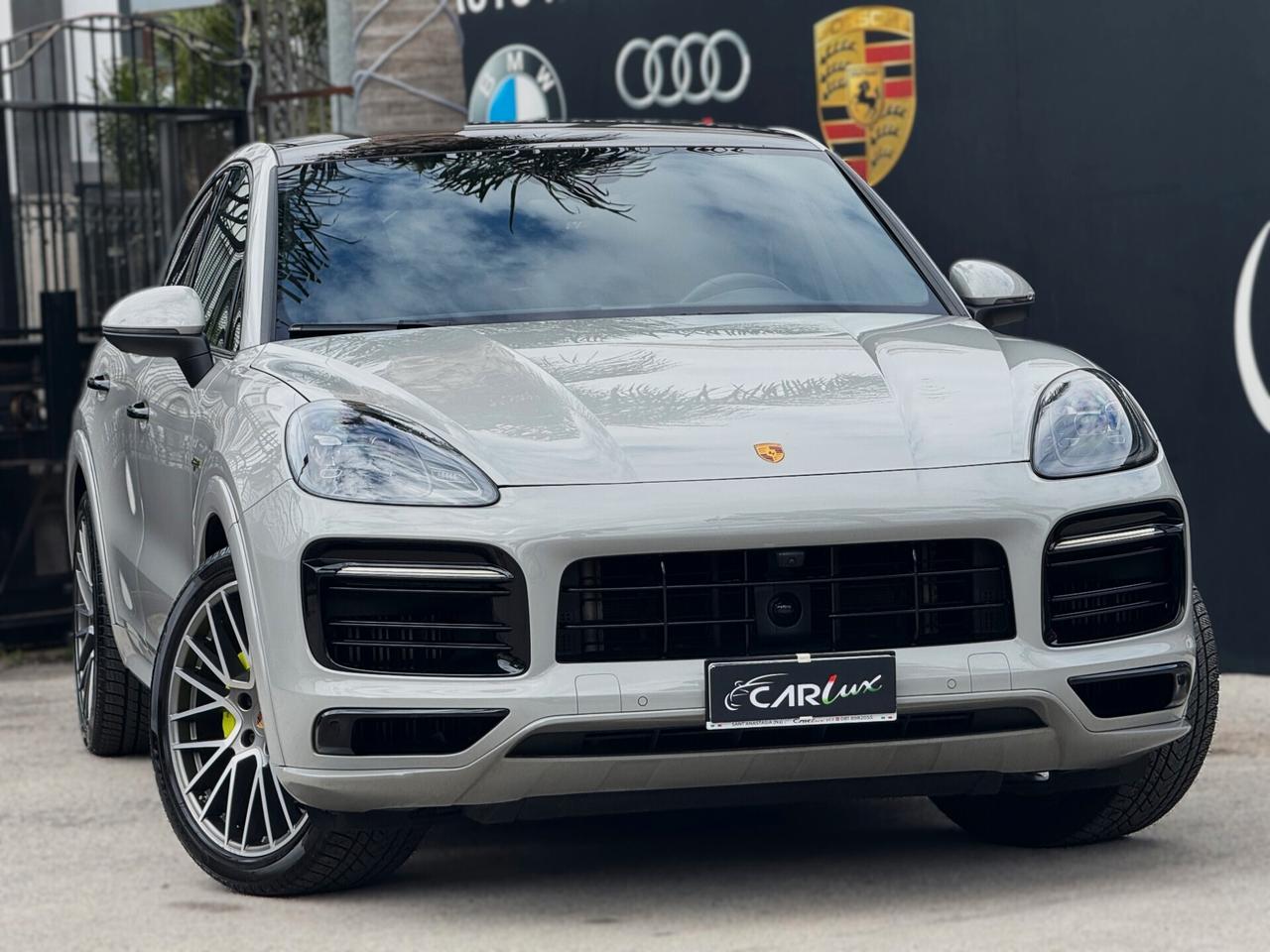 Porsche Cayenne Coupe 3.0 E-Hybrid Platinum Edition