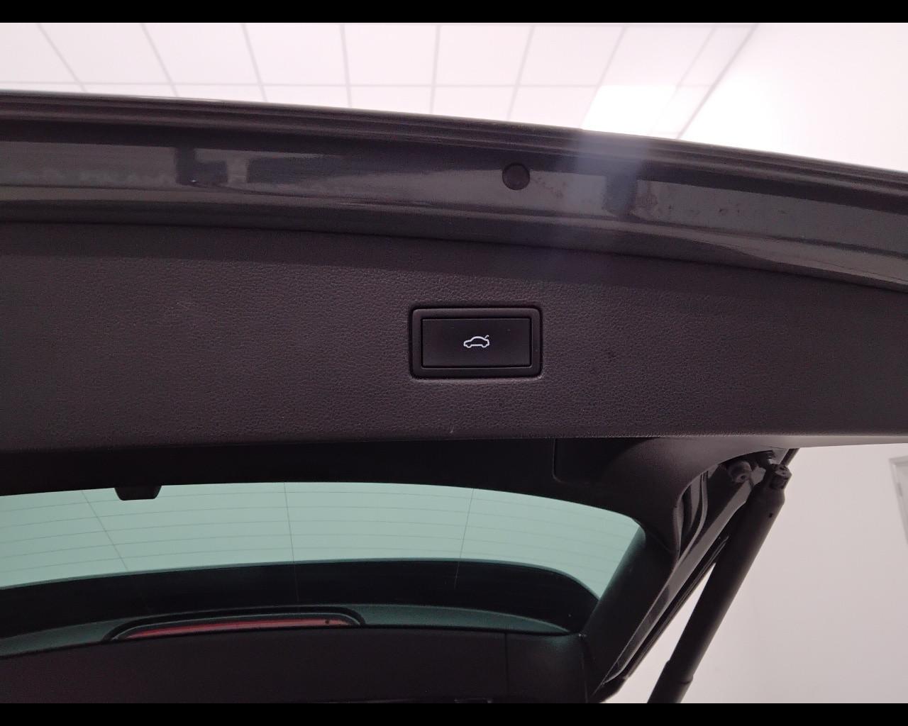 VOLKSWAGEN Tiguan II 2021 - Tiguan 2.0 tsi R-Line 4motion 190cv dsg