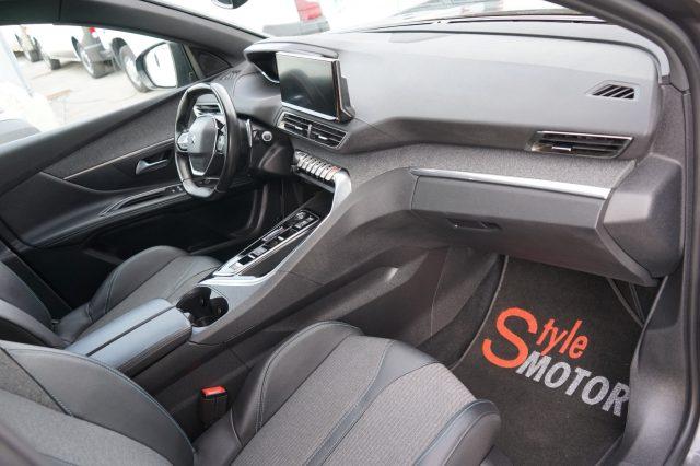 PEUGEOT 3008 Hybrid4 300 e-EAT8 GT