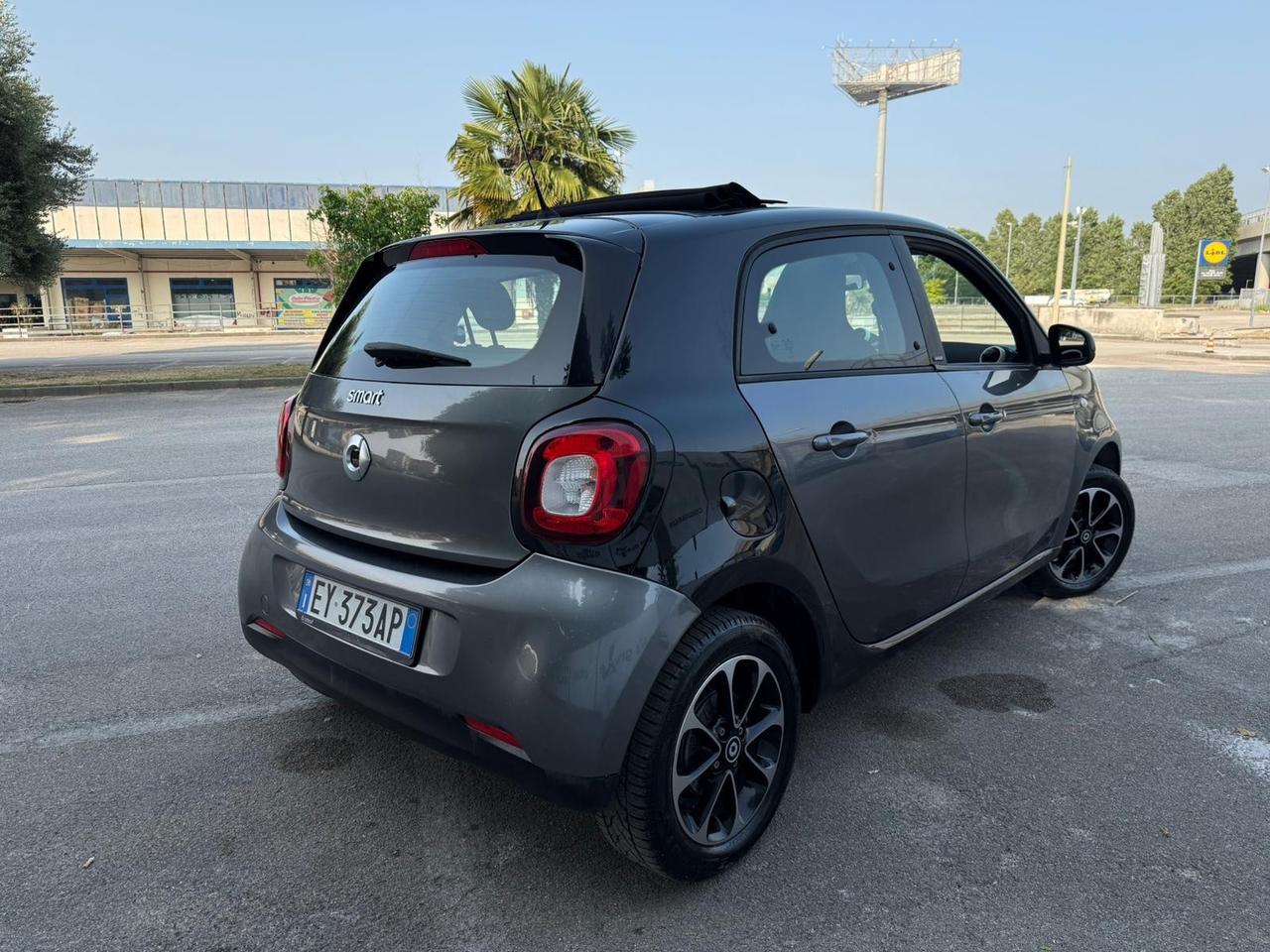 Smart Cabrio ForFour 70 1.0 benzina con 125mila km in perfette condizioni