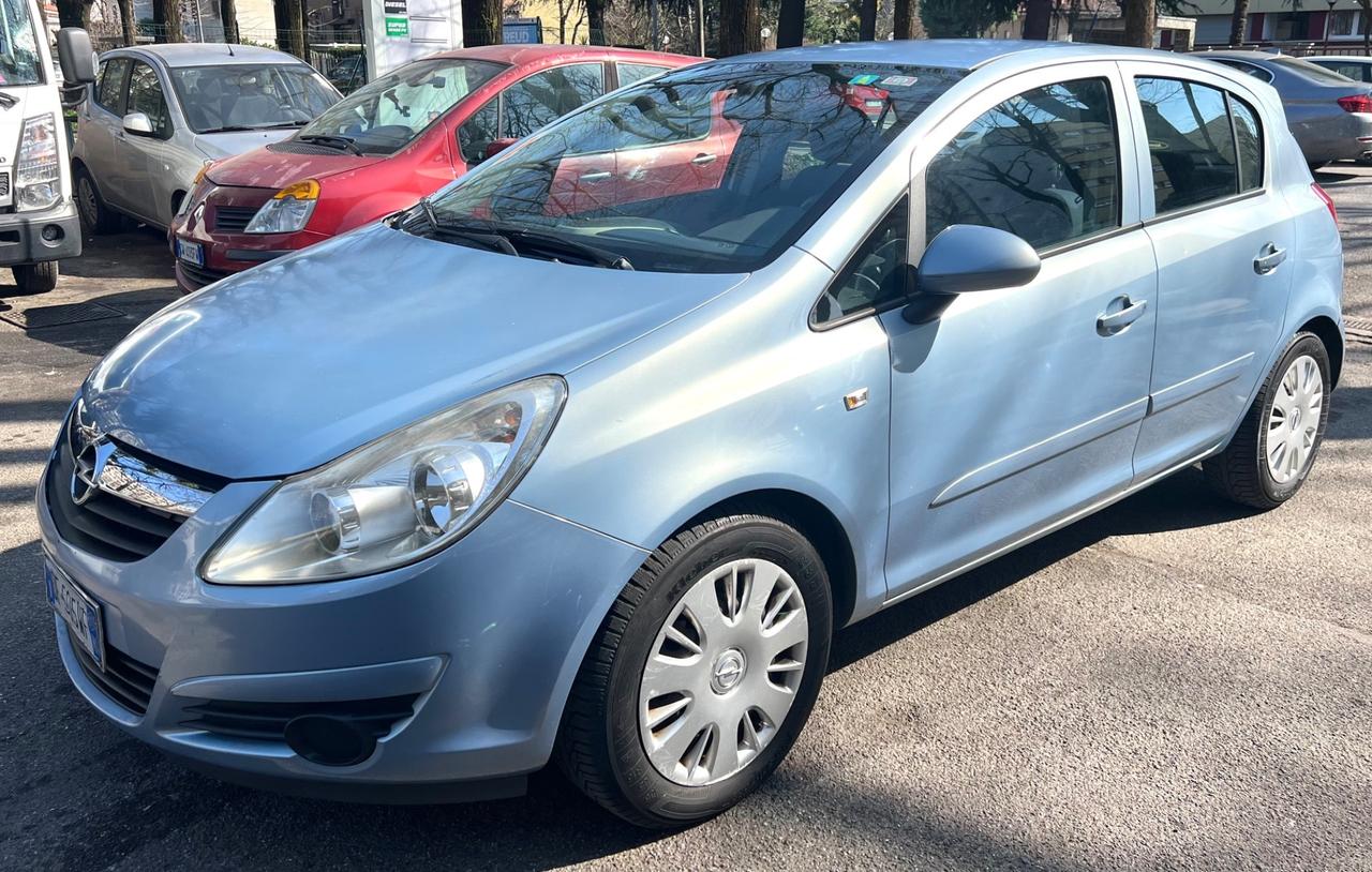 Opel Corsa 1.2 benzina AUTOMATICA OK NEOPATENTATI