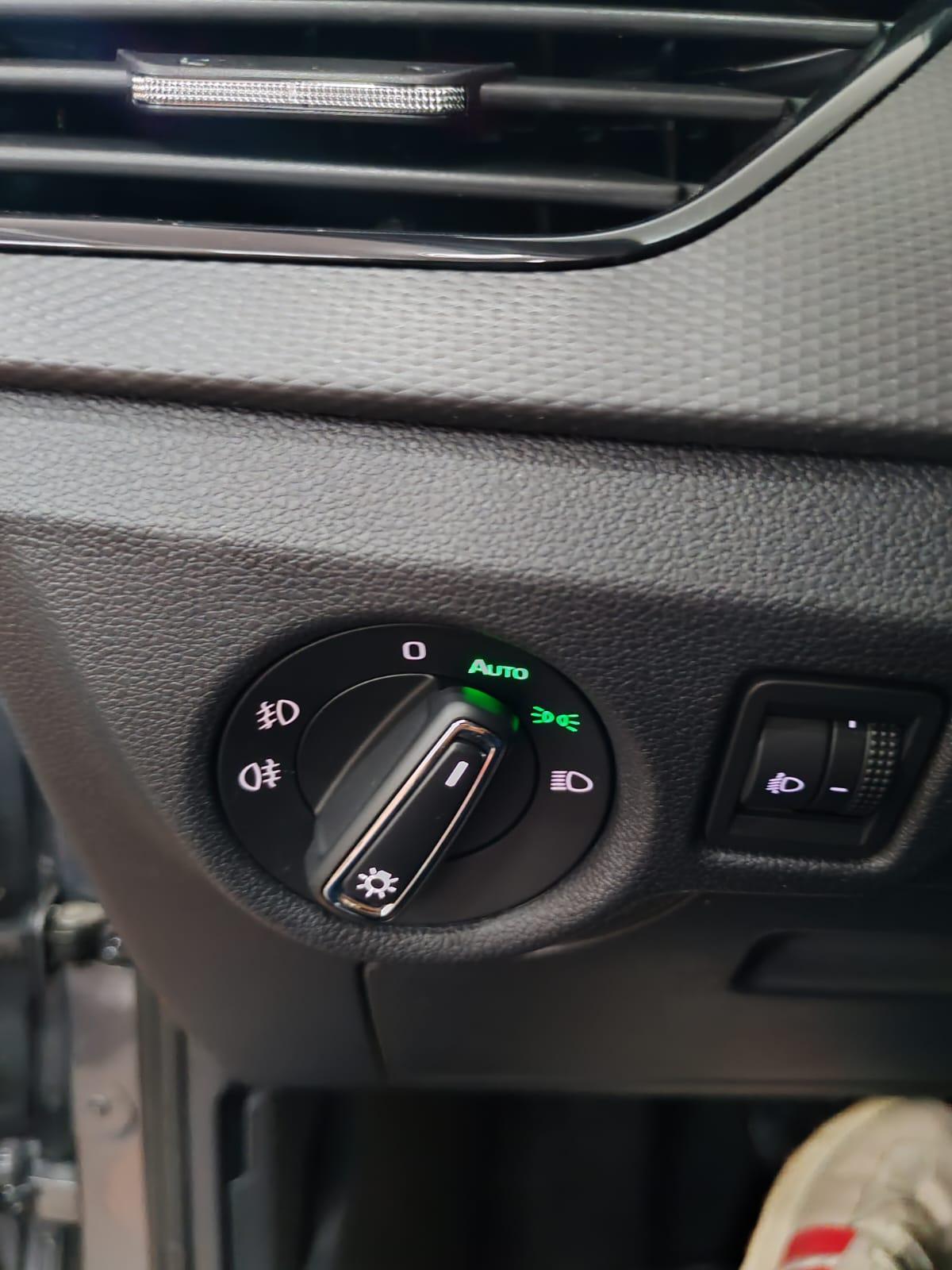 Skoda SCALA 1.0 tsi Ambition 110cv "SOLO 300 KM"