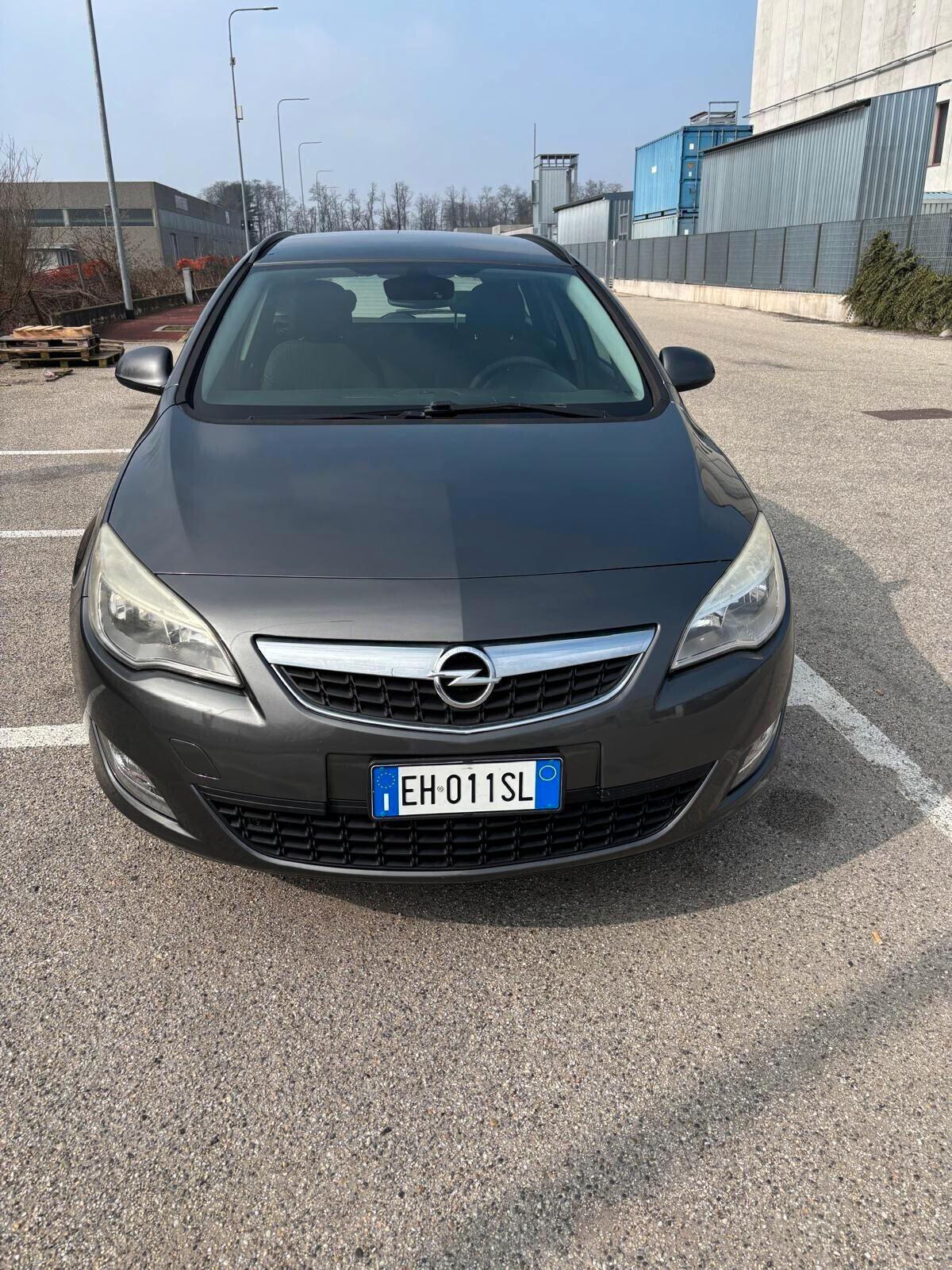Opel Astra 1.4 100CV Sports Tourer Cosmo UNICO PROPRIETARIO