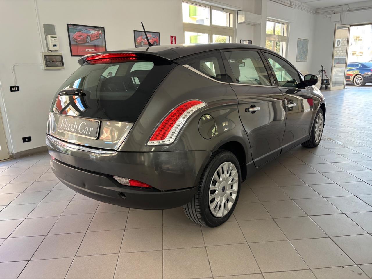 Lancia Delta 1.6 MJT DPF Argento