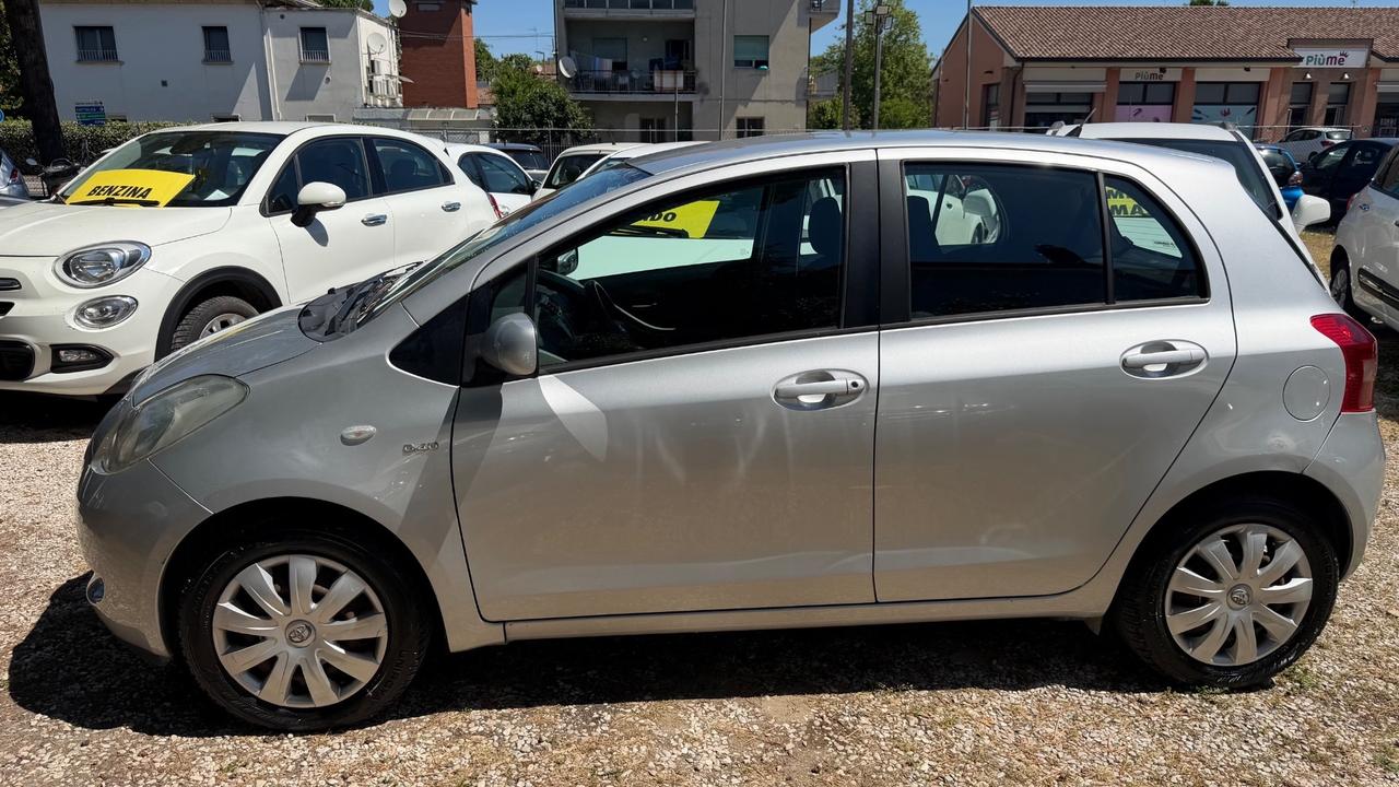 Toyota Yaris 1.4 D-4D 5 porte Navi