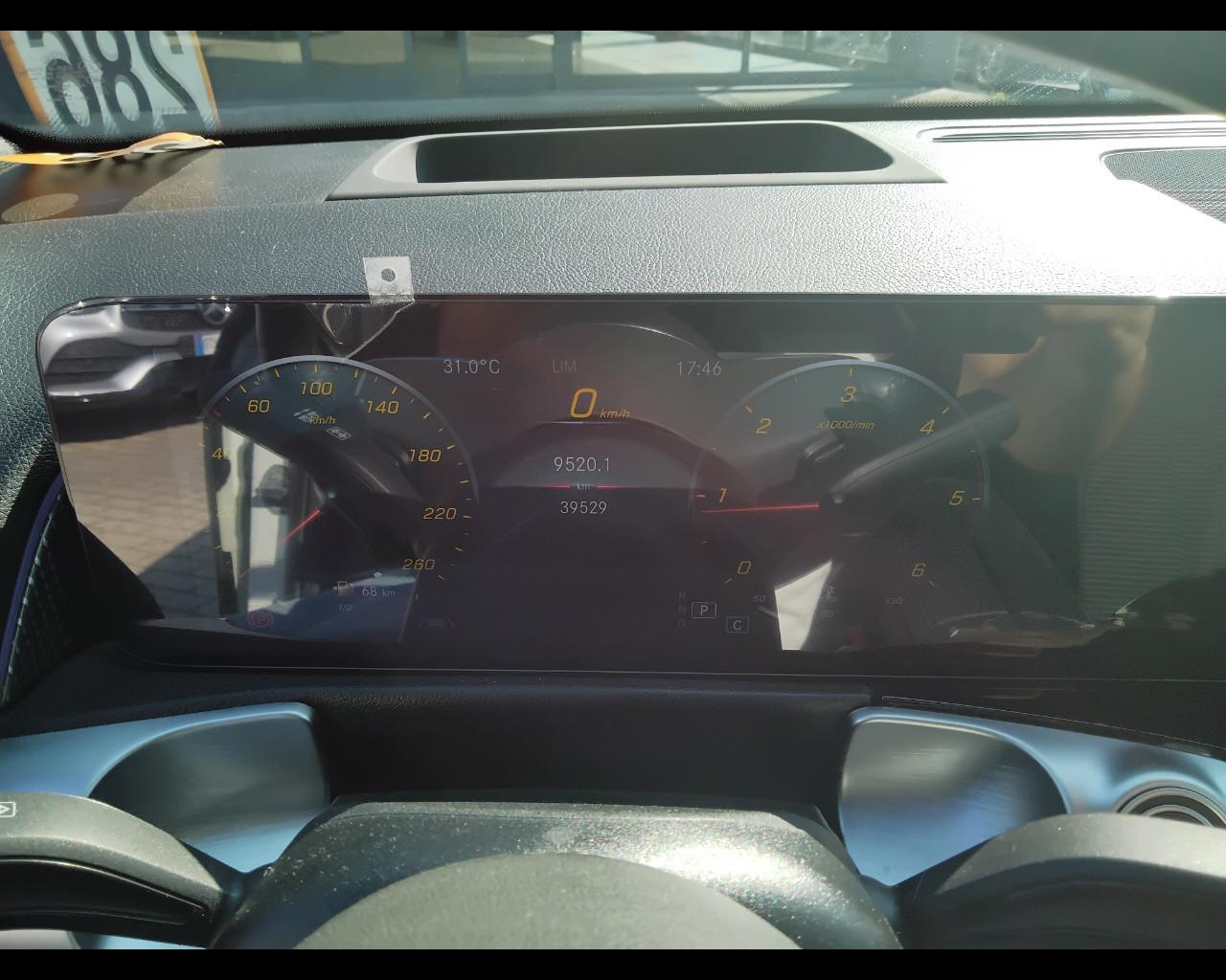 Mercedes-Benz GLB - X247 2019 - GLB 200 d Sport Plus 4matic auto