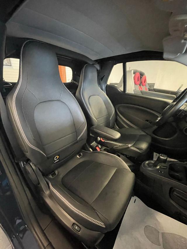 SMART Brabus 0.9cc BRABUS TAILOR MADE CABRIO 109cv NAVI SENSORI