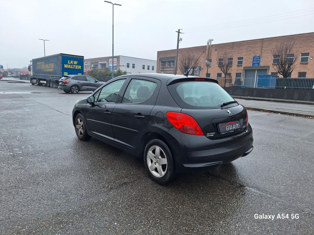 Peugeot 207 1.4 8V 75CV 5p. ONE Line