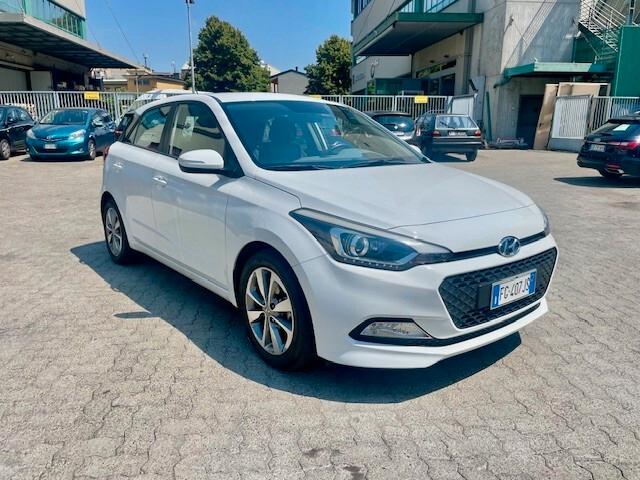 Hyundai i20 1.2 84 CV 5 porte Comfort Uniprop. garanzia 12M E6