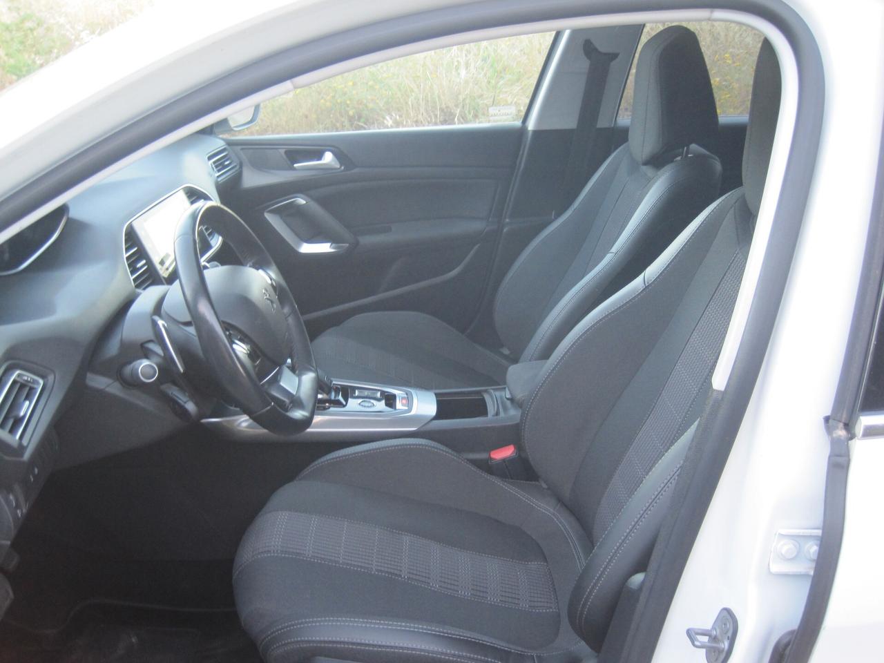 Peugeot 308 BlueHDi 130 S&S EAT8 Allure