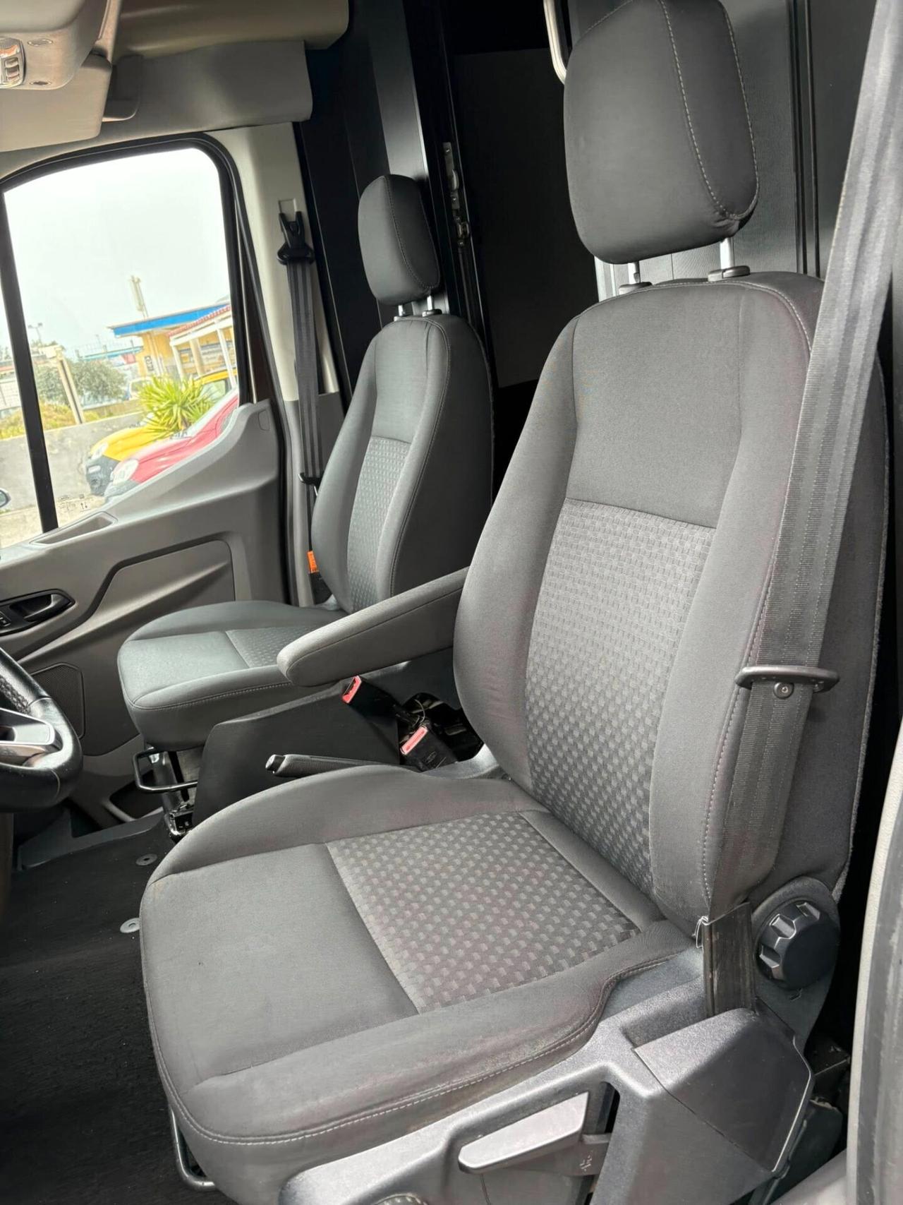 Ford Transit 2.0cc 130CV L3 H3 scaffali