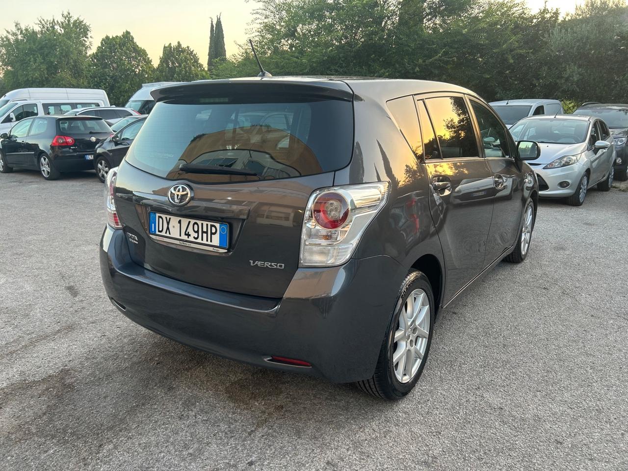 Toyota Verso 2.0 D tetto panoramico Euro5