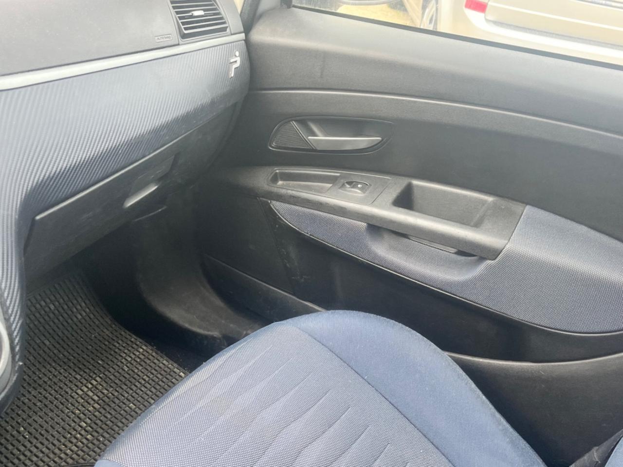 Fiat Grande Punto 1.4 5 porte Active Natural Power rinnovo imp 4 anno