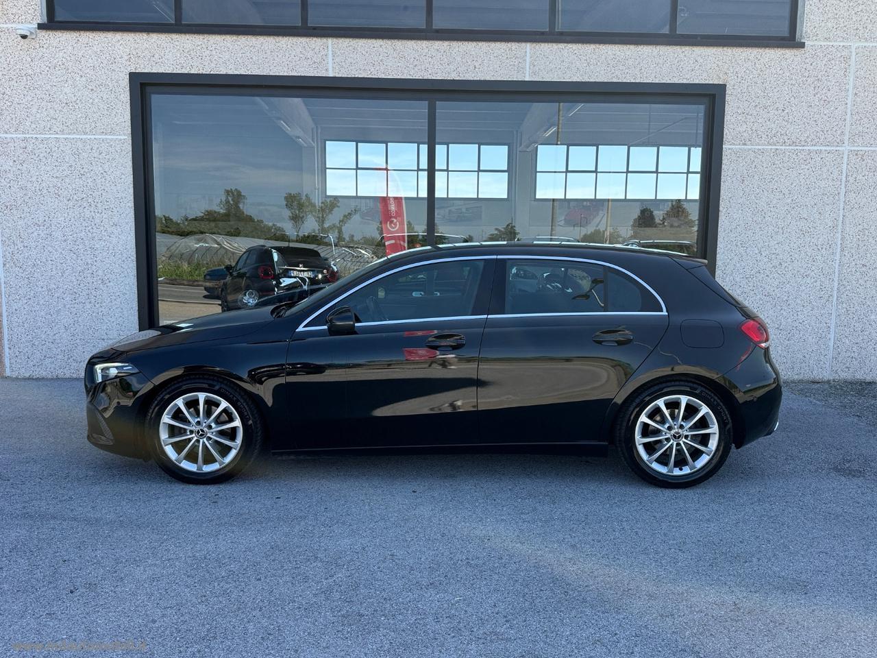 MERCEDES-BENZ A 180 d Automatic Sport CAMERA NAVI