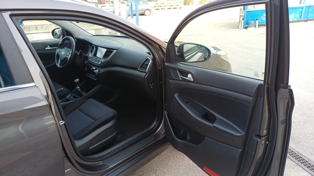 Hyundai Tucson 1.7 CRDi Sound Edition