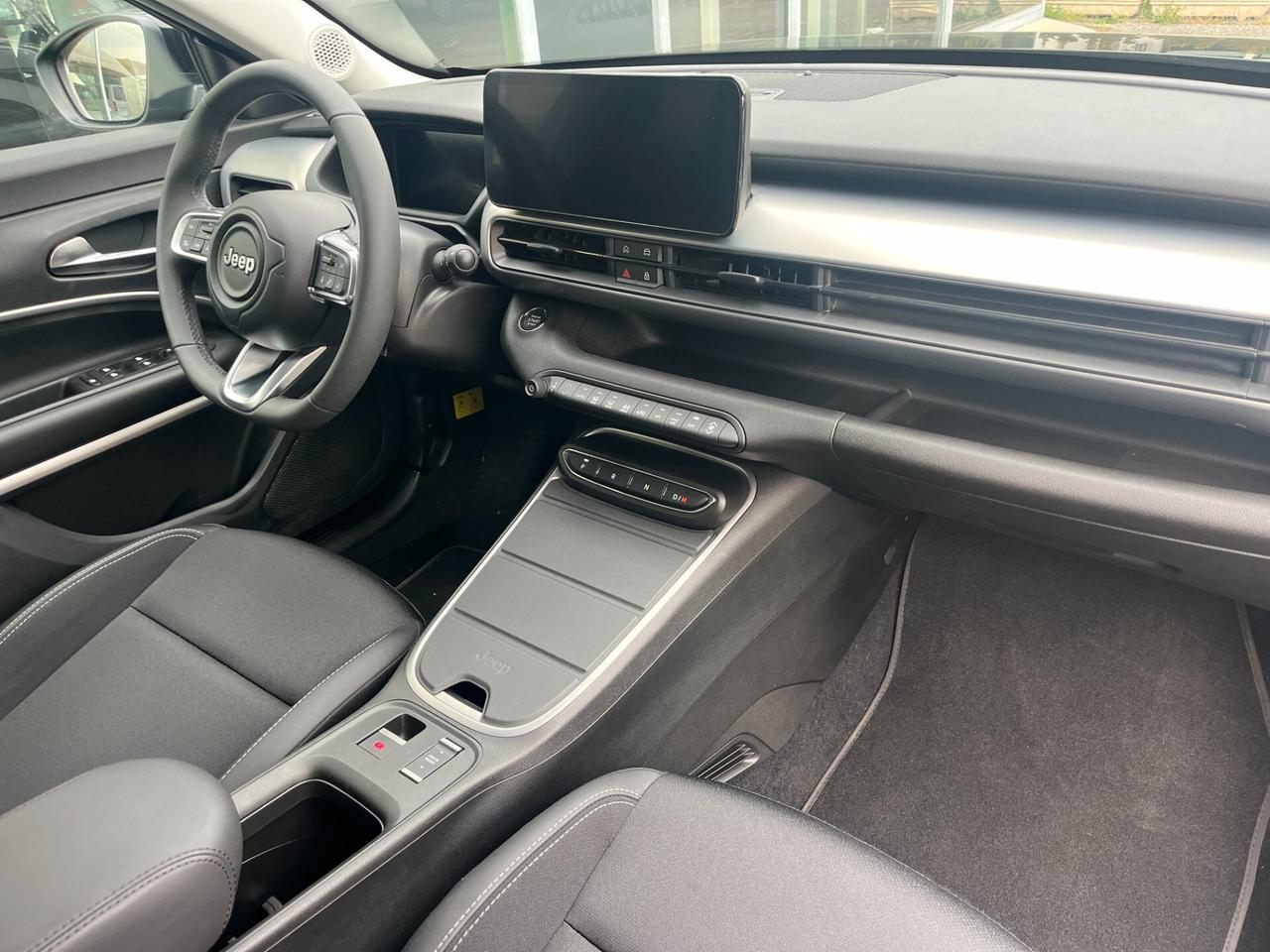 Jeep Avenger 1.2 Turbo 100 CV MHEV Summit