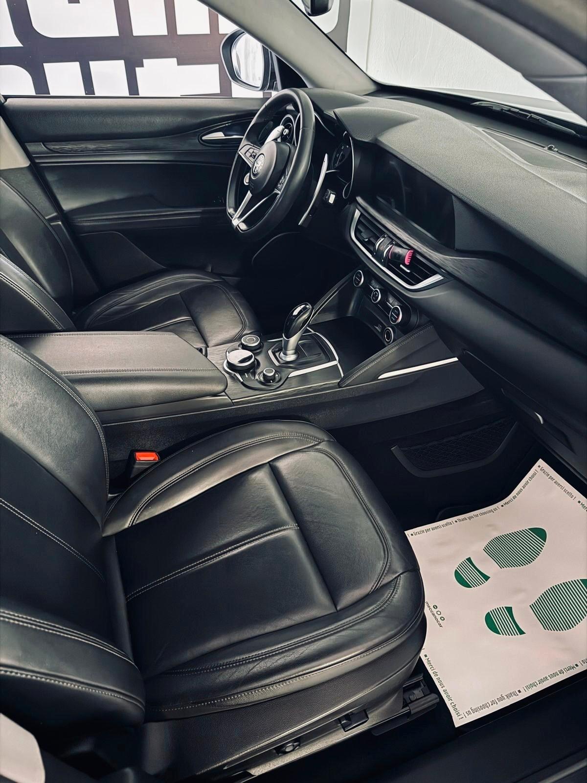 Alfa Romeo Stelvio 2.2 Turbodiesel 210 CV AT8 Q4 Executive