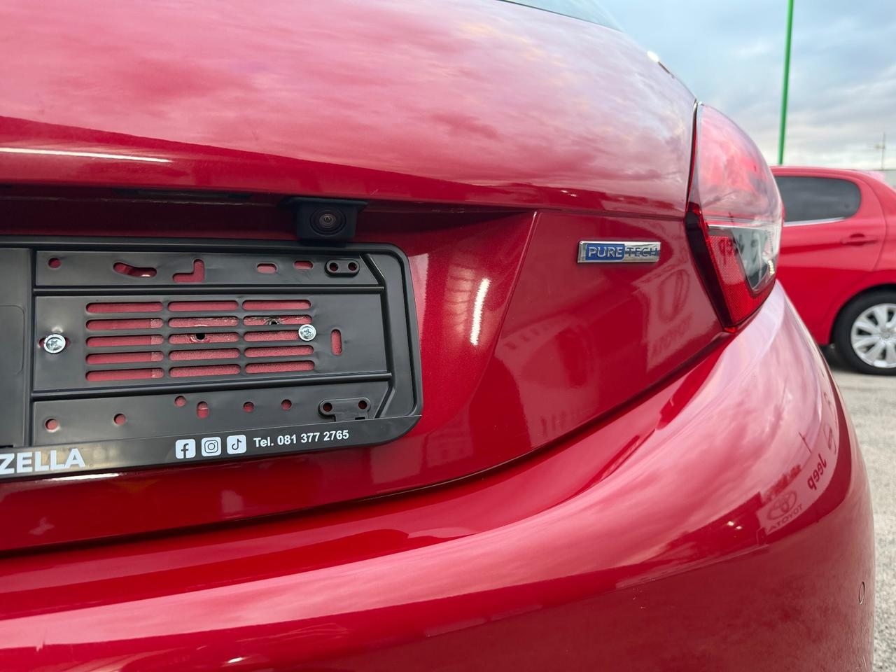 Peugeot 208 PureTech 82 5 porte Allure