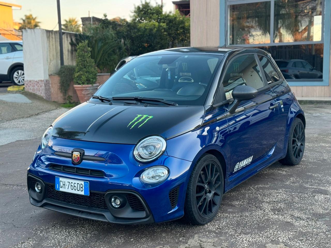 Abarth 595 1.4 Turbo T-Jet 165 CV Monster Energy Yamaha