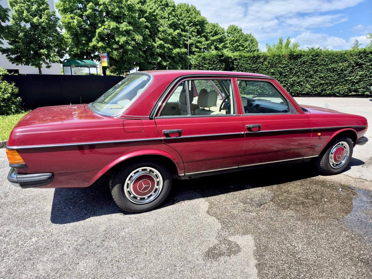 Mercedes-benz 200 AUTOMATIC