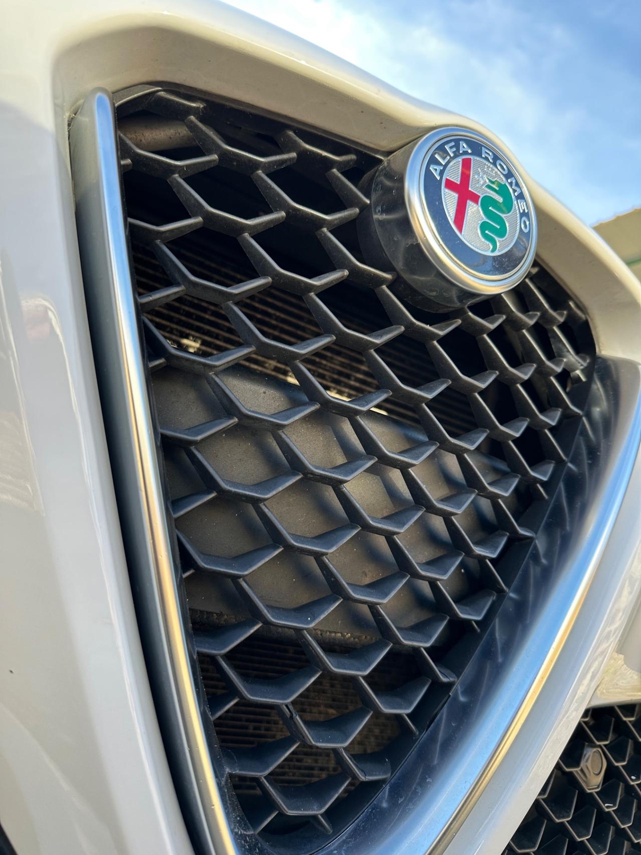 Alfa Romeo Giulia 2.2 Turbodiesel 136 CV AT8 Super