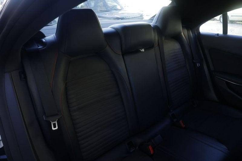 Mercedes-Benz CLA Mercedes-Benz CLA 220 d Automatic Premium CDI 130KW ANNO 2015
