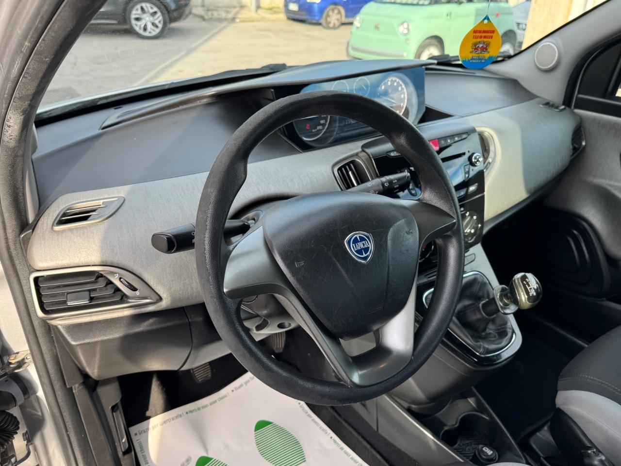 Lancia Ypsilon 0.9 TwinAir 85CV Metano di serie Gold