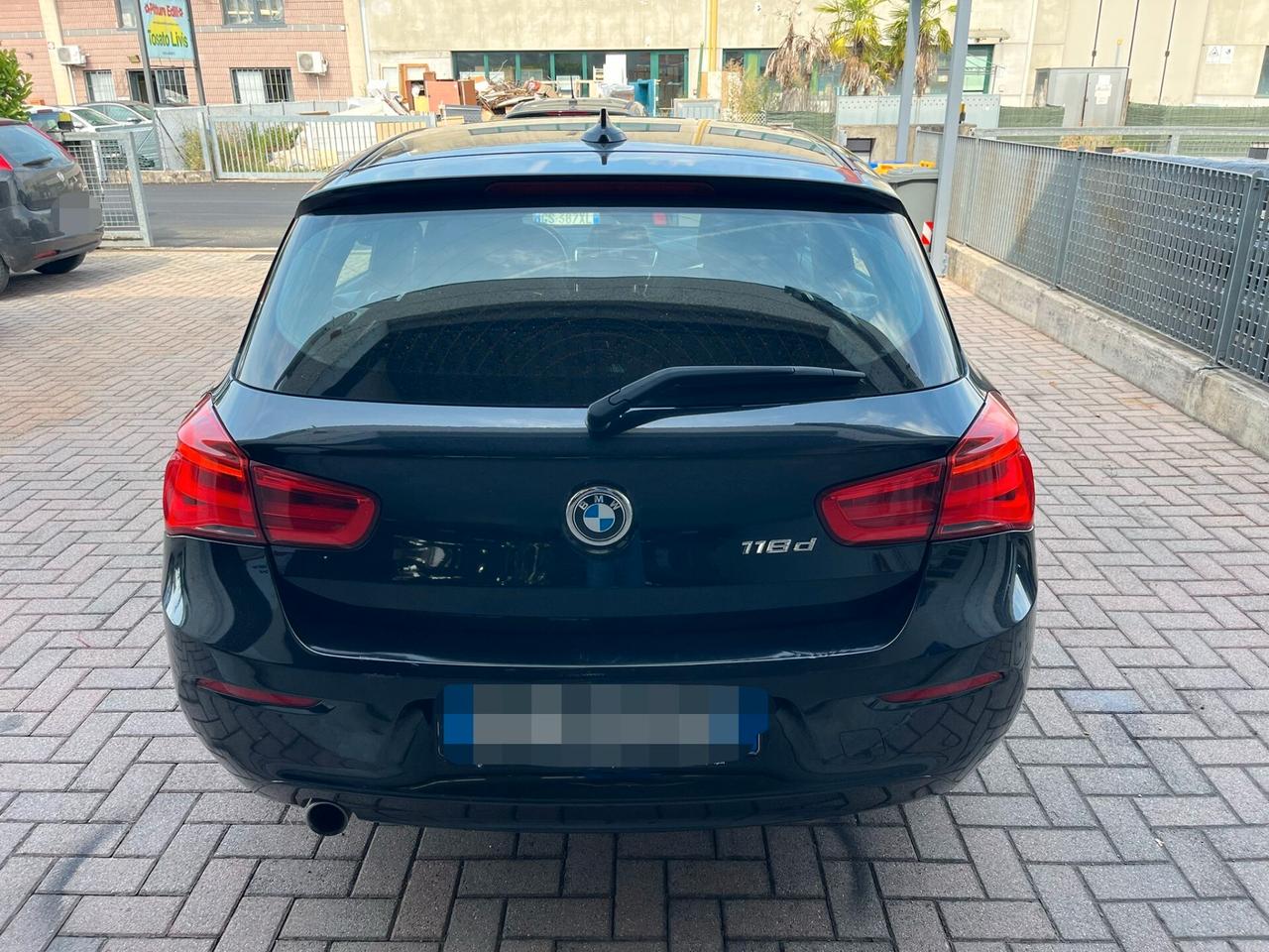 Bmw 118d 5p. Advantage 150CV automatica
