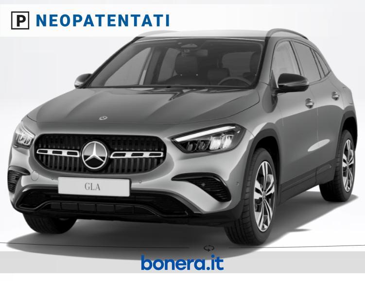 Mercedes GLA 180 180 Progressive Extra 7G-DCT