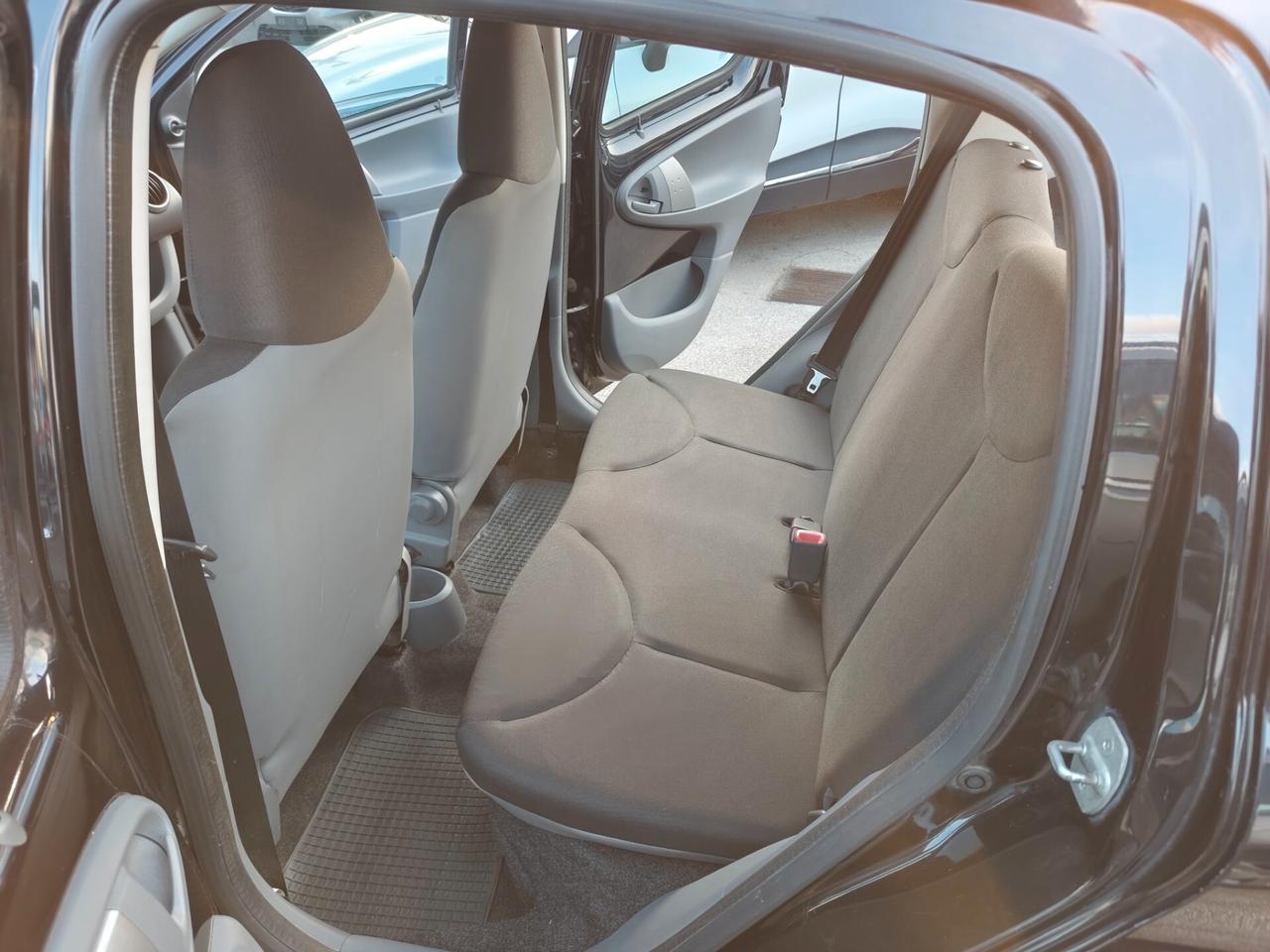 Toyota Aygo 1.0 BENZINA FULL OPTIONAL