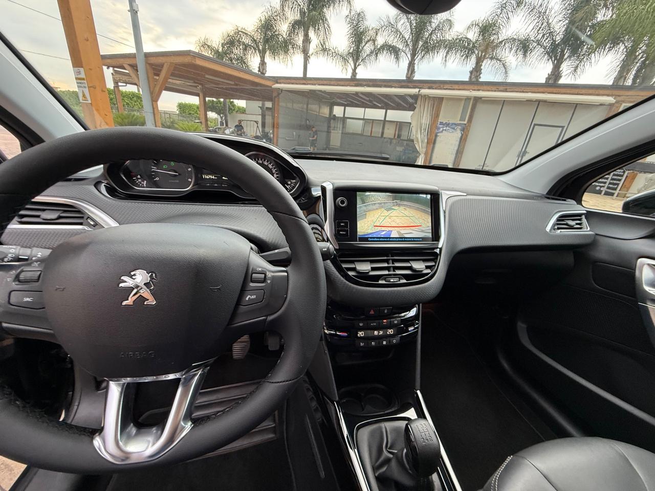 Peugeot 2008 BlueHDi 100 S&S Black Matt