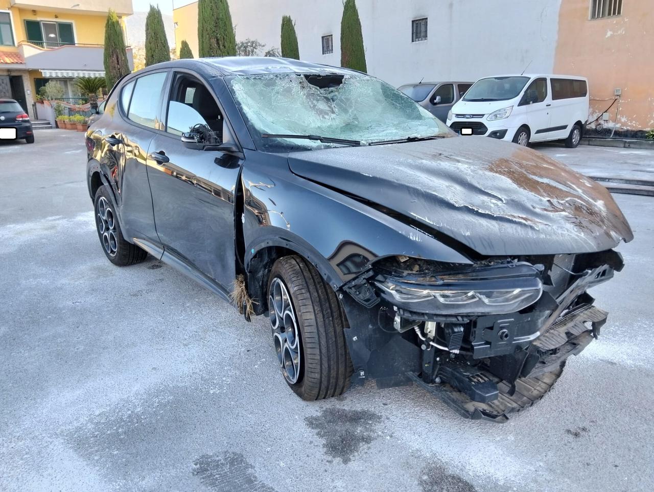 Alfa Romeo Tonale 1.5 160cv MHEV 2025 SINISTRATA