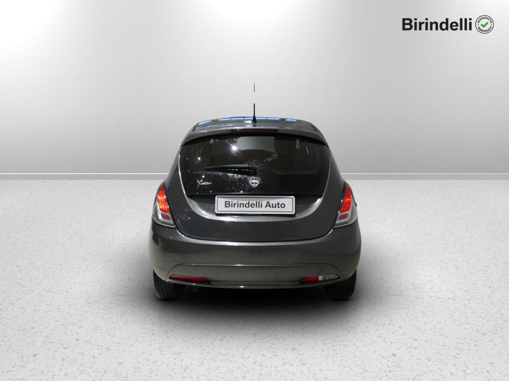 LANCIA Ypsilon 3ª serie - Ypsilon 1.2 69 CV 5 porte Silver