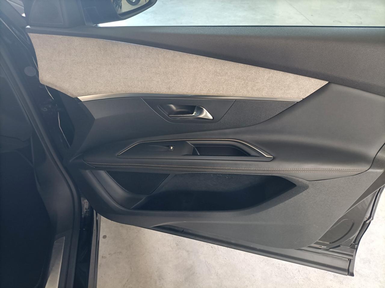 Peugeot 3008 BlueHDi 180 S&S EAT8 GT 10/2019