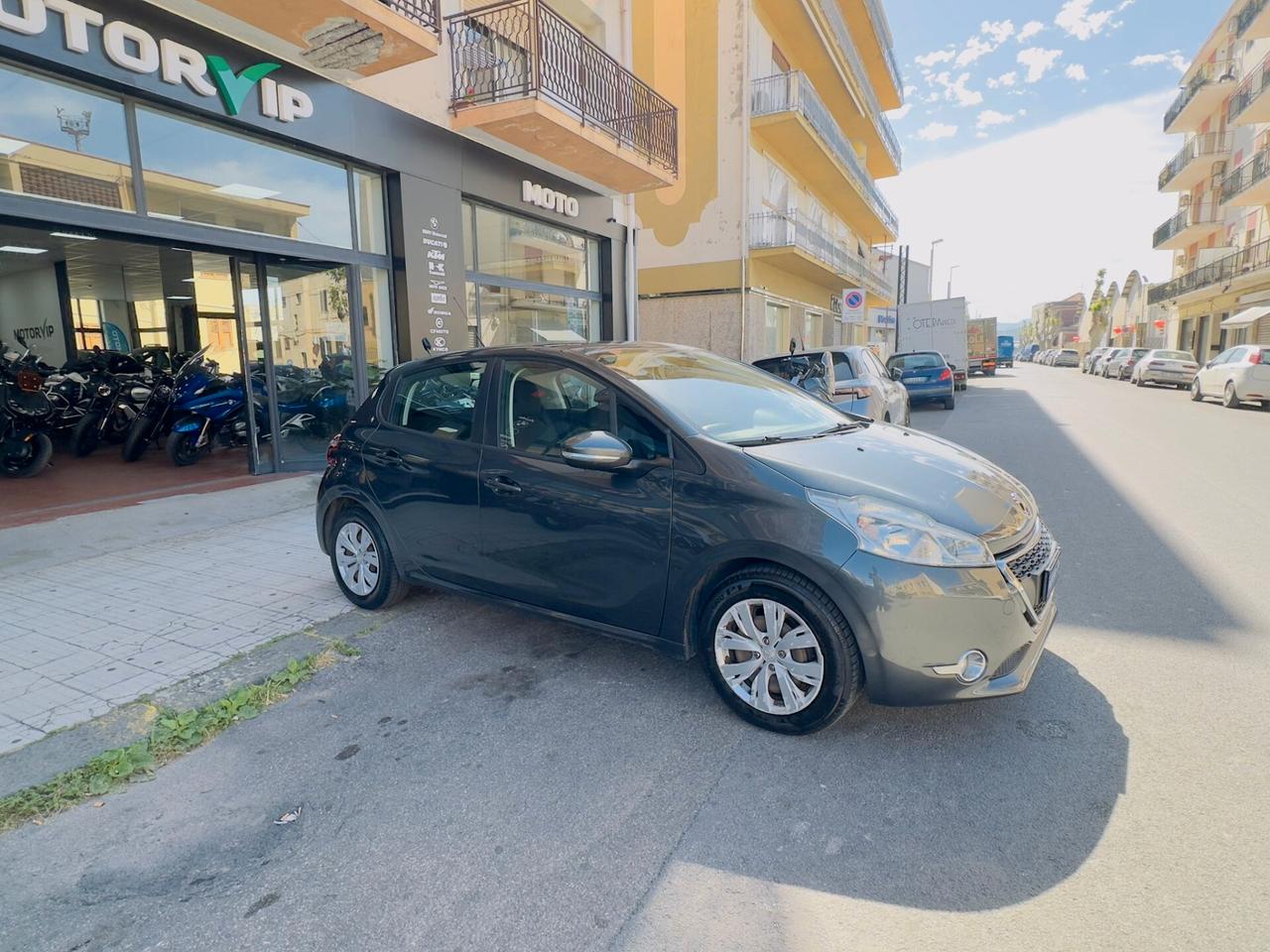 Peugeot 208 PureTech 82 5 porte Allure TUA DA 97€ ANTICIPO 0