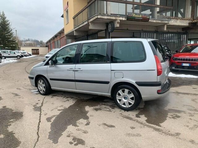 Peugeot 807 in ottimo stato di meccanica 7 posti scomponibili