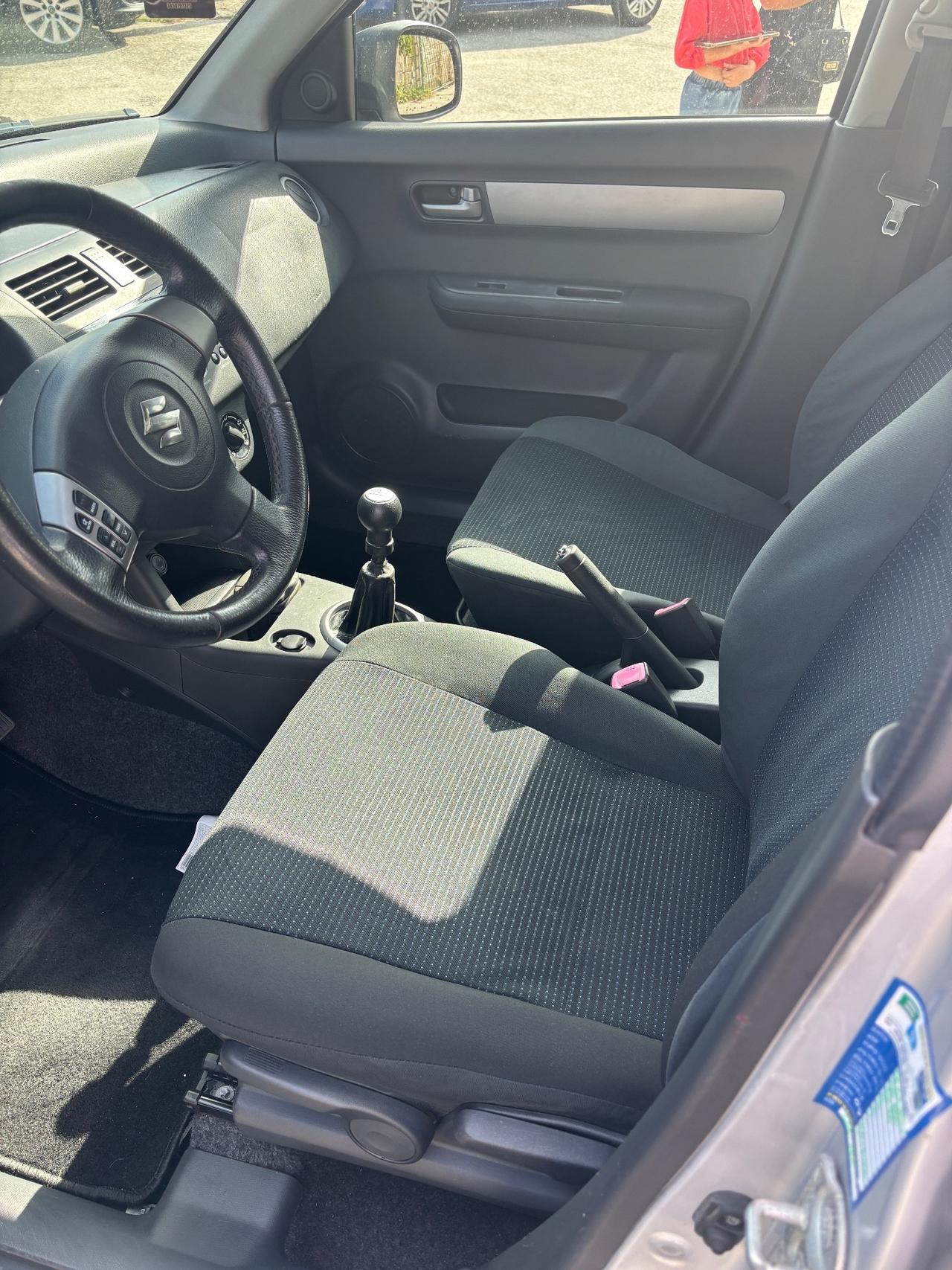 Suzuki Swift 1.3 DDiS DPF 5p. GL Safety Pack