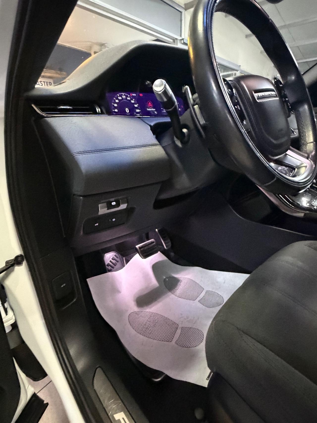 Land Rover Range Evoque 2.0D I4-L.Flw 150CV AWD Aut R-Dynamic HSE