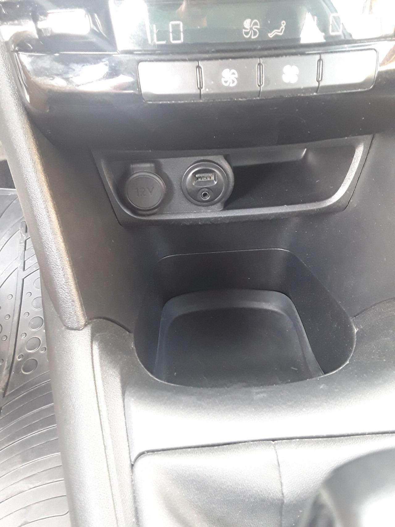 Peugeot 208 1.2 VTi 82 CV 3 porte Access