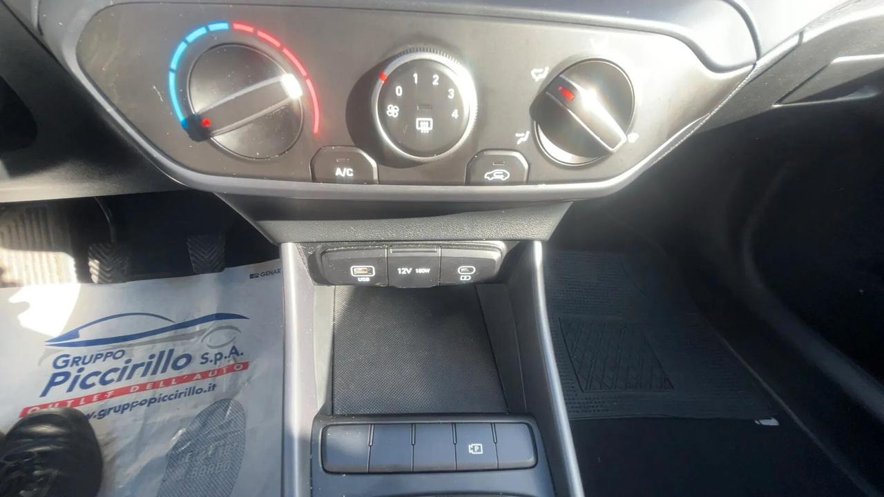 Hyundai i20 1.2 MPI MT Connectline
