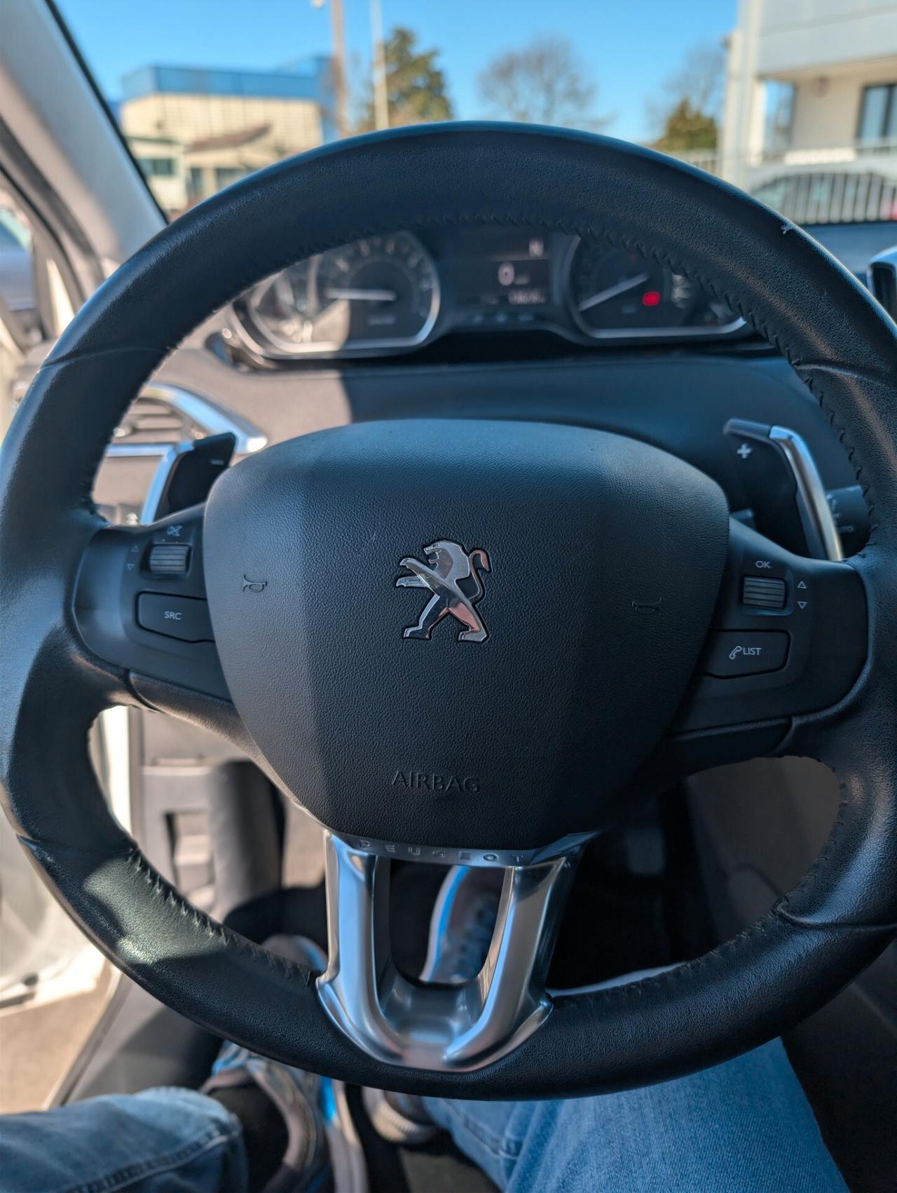 Peugeot 208 PureTech 82 5 porte Allure