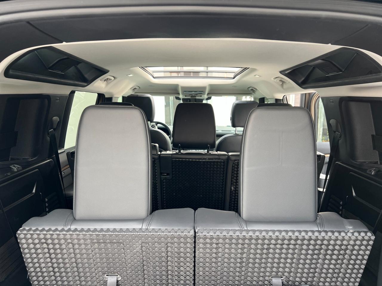 Land Rover Defender 110 3.0D I6 300 CV AWD Auto X-Dynamic HSE