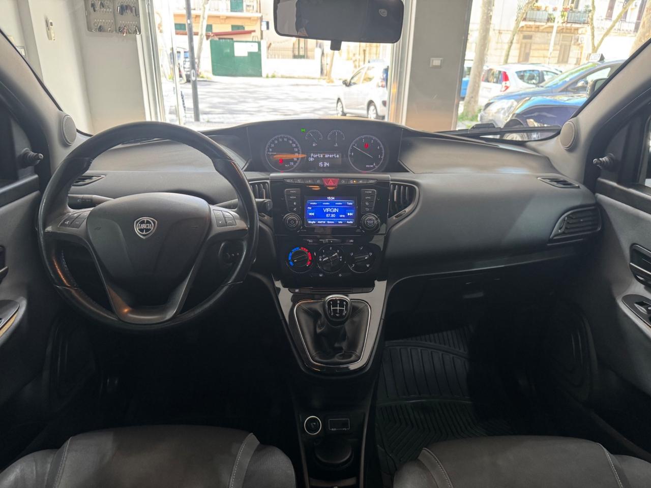 Lancia Ypsilon 1.3 MJT 95 CV Silver Occasione